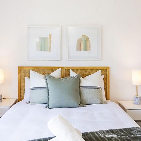 Apartamento Beachside Bliss Your Ideal Coastal Hideaway Gold Coast Exterior foto