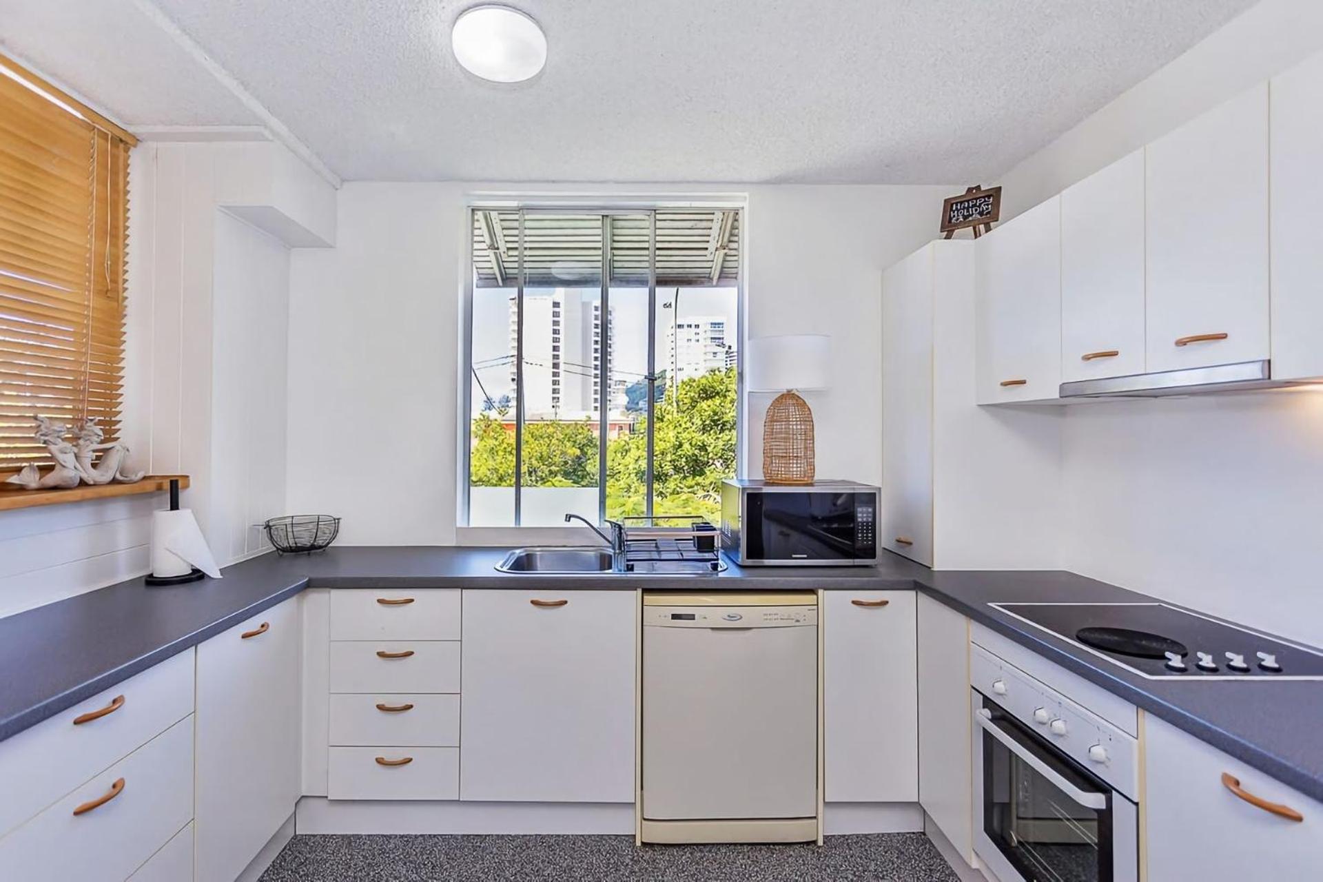 Apartamento Beachside Bliss Your Ideal Coastal Hideaway Gold Coast Exterior foto