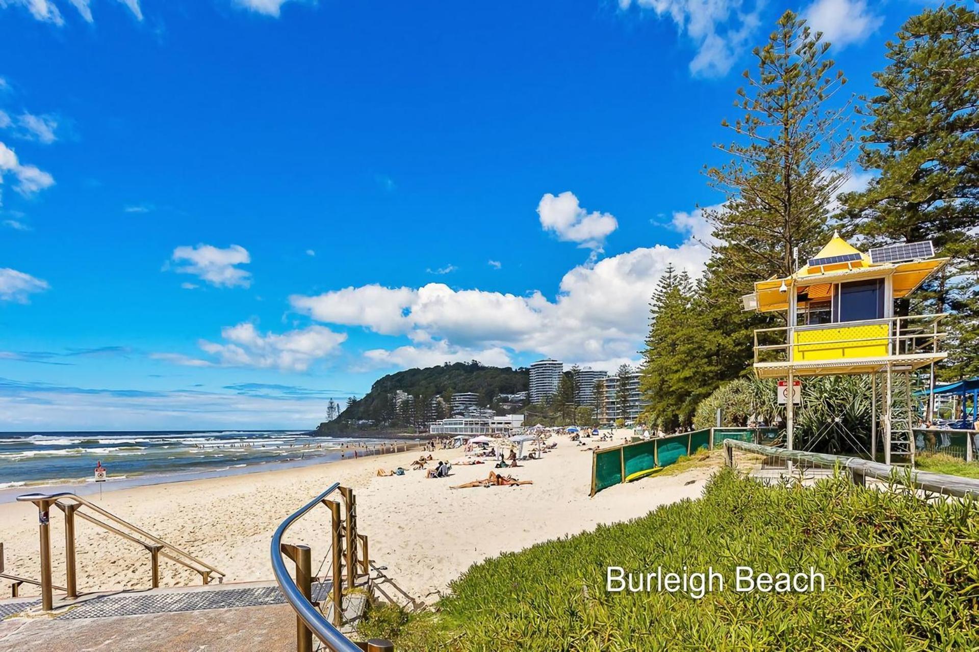 Apartamento Beachside Bliss Your Ideal Coastal Hideaway Gold Coast Exterior foto